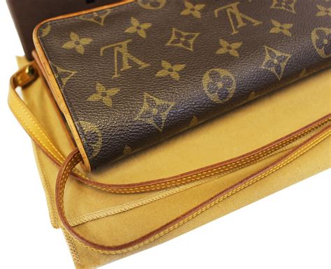 pochette lv 2018|Lv pochette monogram.